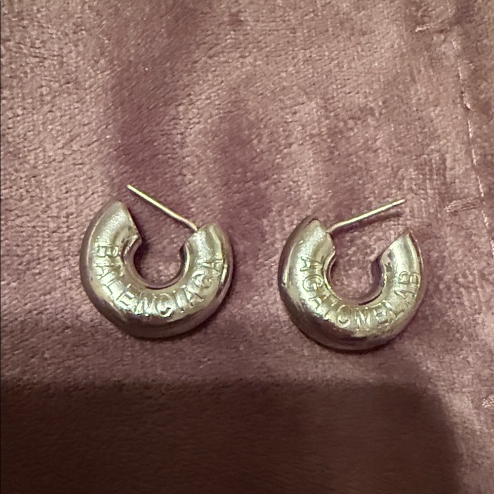 Elegant Gold and Silver authentic Balenciaga interlocking Hoop Earrings. - Picture 5 of 9
